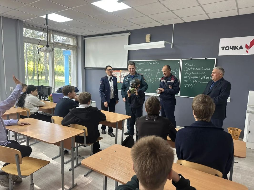 Открытые уроки по ГО прошли в двух школах Обоянского района Открытые уроки по ГО прошли в двух школах Обоянского района