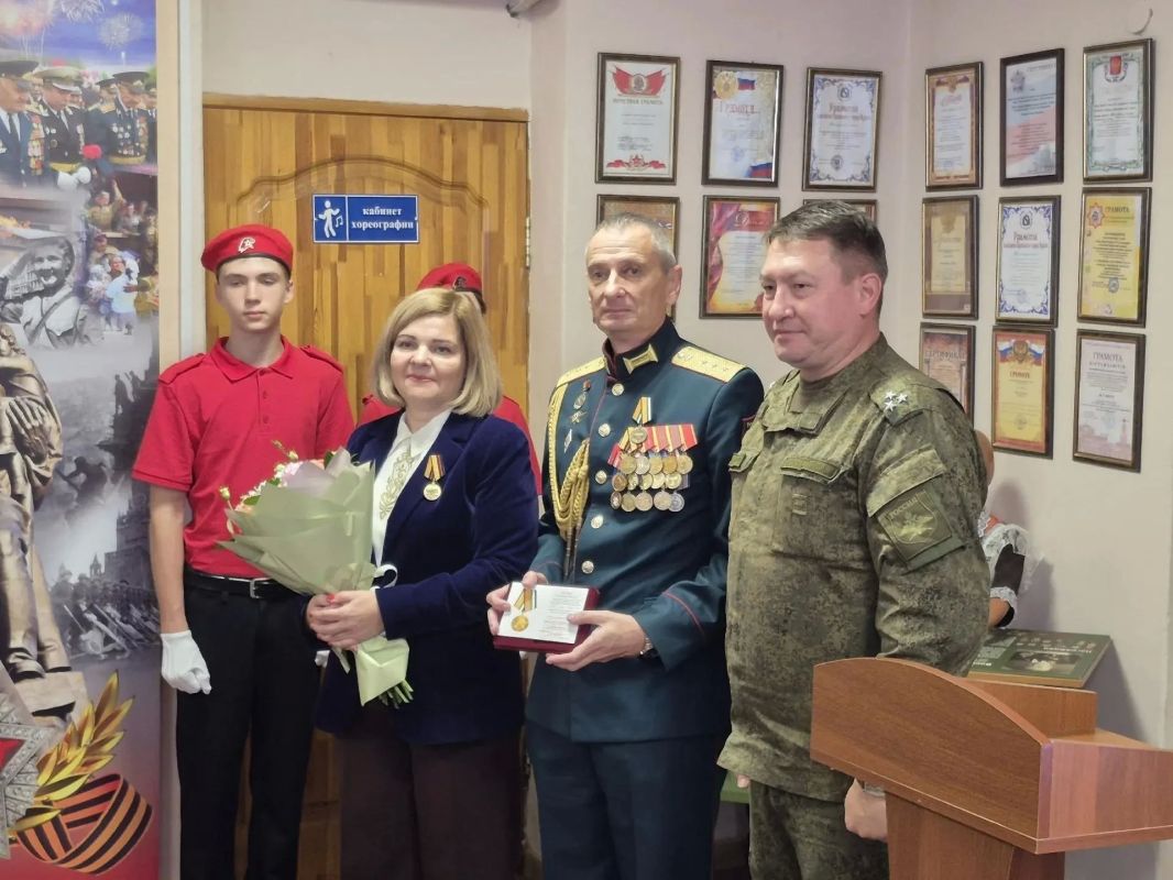 Курским педагогам вручили медали Курским педагогам вручили медали