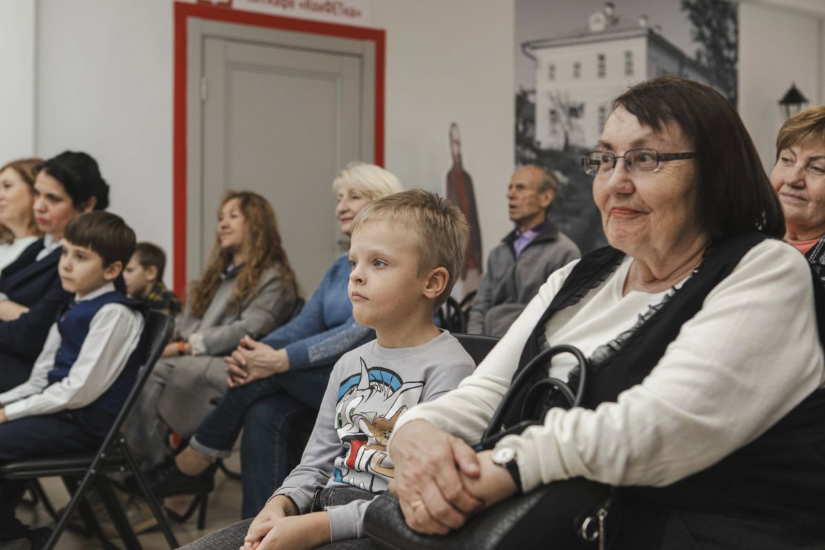 В библиотеке имени Фета прошла литературно-музыкальная встреча «В ритме золотой осени» В библиотеке имени Фета прошла литературно-музыкальная встреча «В ритме золотой осени»