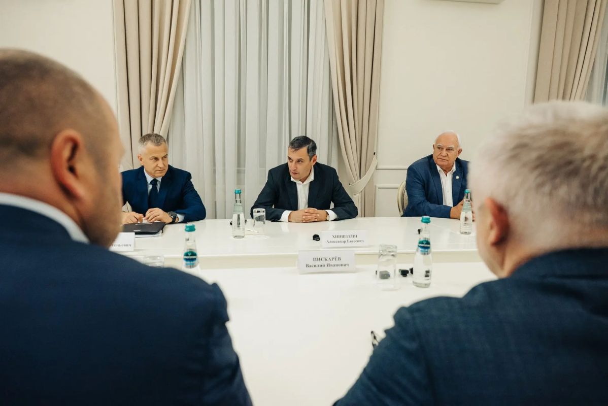 Александр Хинштейн: Накануне провели встречу с депутатами Госдумы и сенаторами от Курской области Александр Хинштейн: Накануне провели встречу с депутатами Госдумы и сенаторами от Курской области