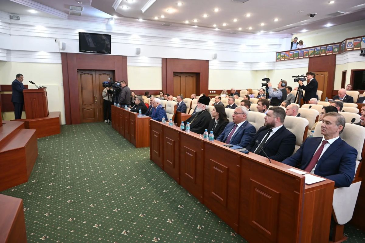 Сегодня принял участие в первом заседание Курской областной Думы нового созыва — событие по-настоящему знаковое: именно с него стартует пятилетний цикл работы парламента, от которого во многом зависит развитие нашего региона Сегодня принял участие в первом заседание Курской областной Думы нового созыва — событие по-настоящему знаковое: именно с него стартует пятилетний цикл работы парламента, от которого во многом зависит развитие нашего региона
