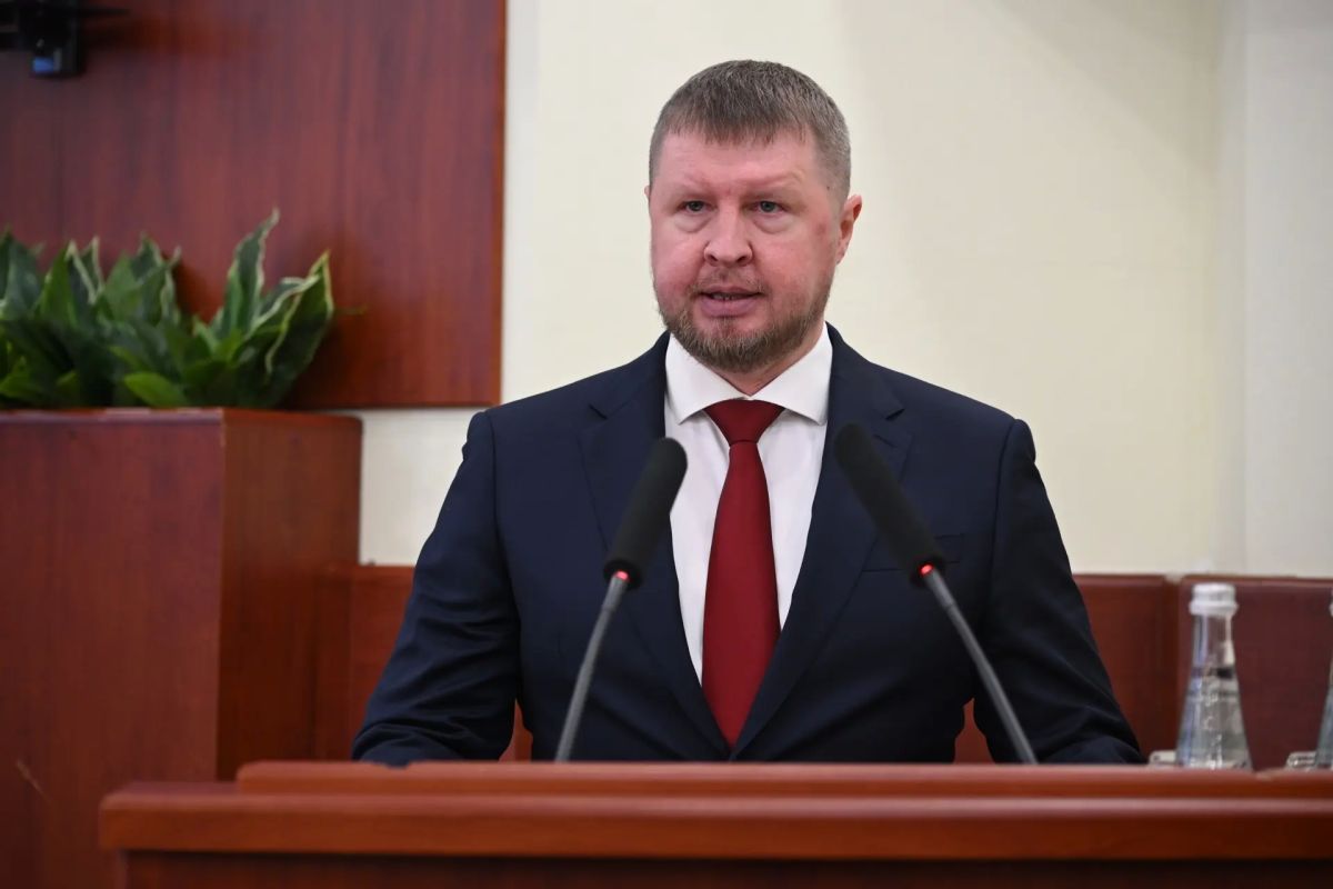 Председатель Курского облизбиркома Евгений Черкашин открыл первое заседание Курской областной Думы восьмого созыва