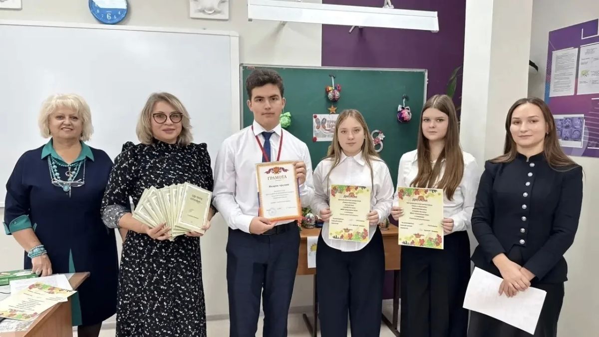 Искусство объединяет!. В Ушаковской школе прошёл областной семинар по искусству — площадка для обмена опытом и поиска новых творческих решений
