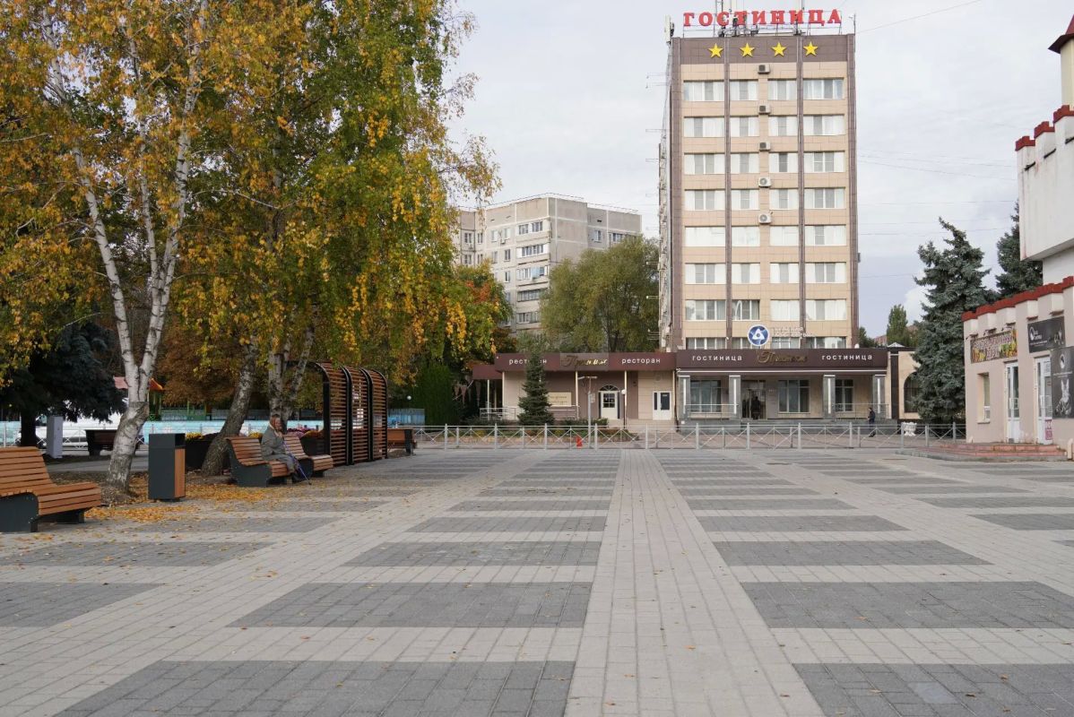 Игорь Корпунков: Работы по благоустройству территории у ТРЦ «Камелот» выходят на финишную прямую Игорь Корпунков: Работы по благоустройству территории у ТРЦ «Камелот» выходят на финишную прямую