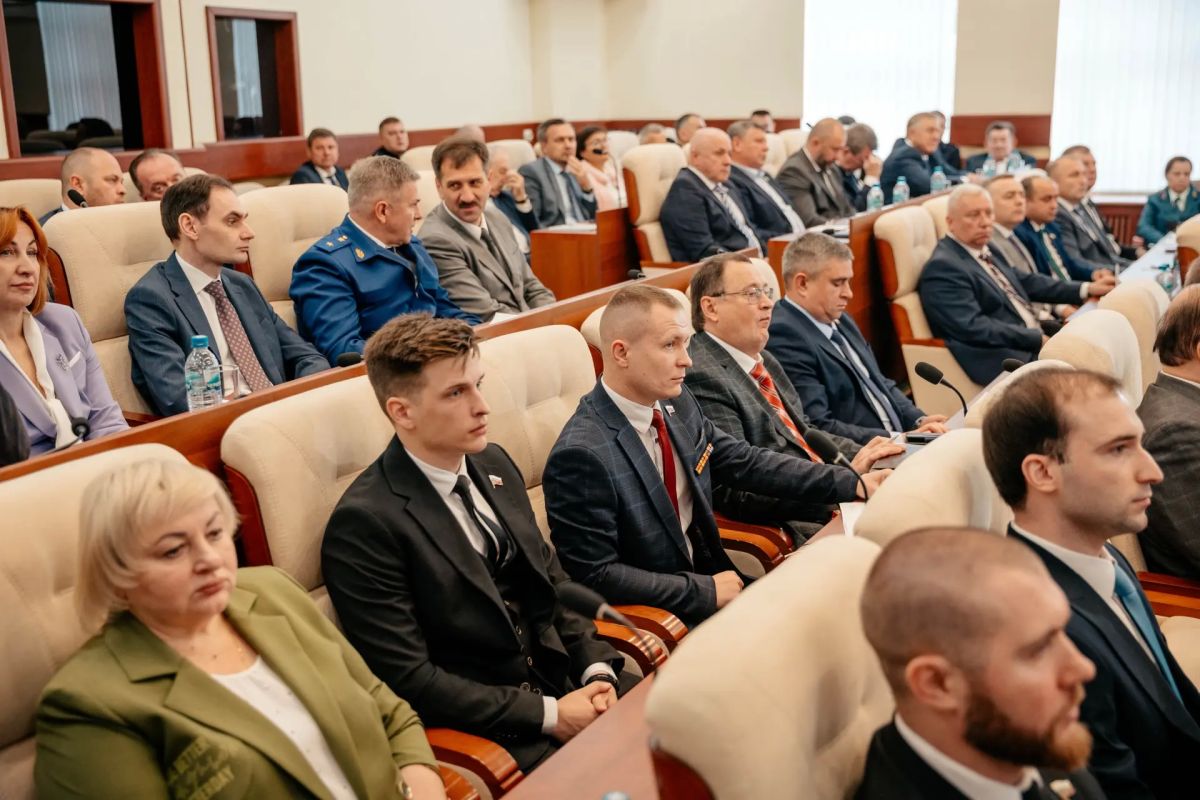 Председатель Курского облизбиркома Евгений Черкашин открыл первое заседание Курской областной Думы восьмого созыва Председатель Курского облизбиркома Евгений Черкашин открыл первое заседание Курской областной Думы восьмого созыва