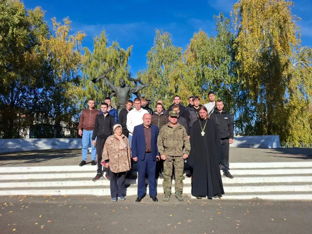 Сегодня в нашем городе прошёл традиционный День призывника! Сегодня в нашем городе прошёл традиционный День призывника!