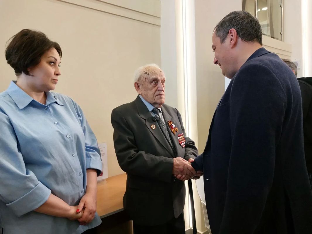 В Курске открылась выставка картин «Малая Родина» ветерана Игоря Антипенко В Курске открылась выставка картин «Малая Родина» ветерана Игоря Антипенко