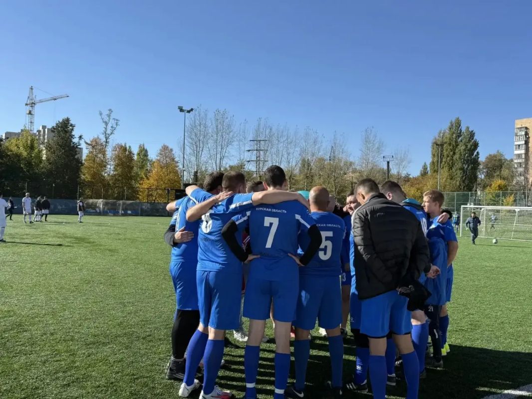 Спорт объединяет: политики и журналисты сыграли в футбол на Кубке Избиркома