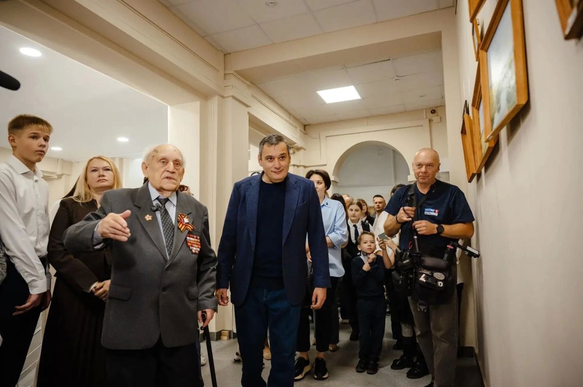 В Курской областной библиотеке имени Асеева открылась выставка картин Игоря Антипенко, участника Великой Отечественной войны и уроженца Курской области В Курской областной библиотеке имени Асеева открылась выставка картин Игоря Антипенко, участника Великой Отечественной войны и уроженца Курской области