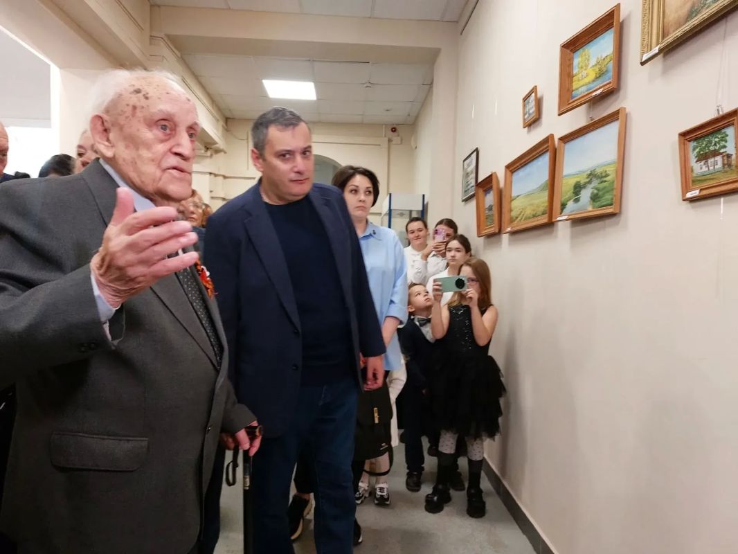 В Курске открылась выставка картин «Малая Родина» ветерана Игоря Антипенко В Курске открылась выставка картин «Малая Родина» ветерана Игоря Антипенко