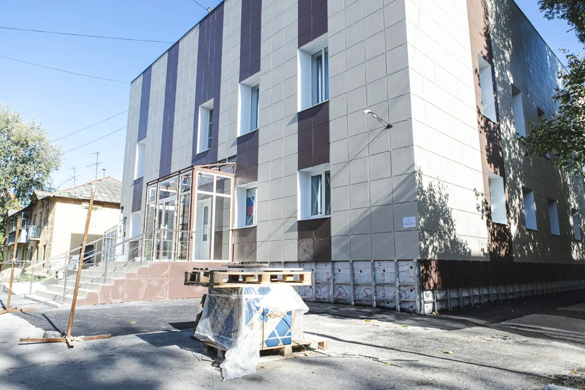 Центр народного творчества «Русь» совсем скоро предстанет перед курянами обновлённым Центр народного творчества «Русь» совсем скоро предстанет перед курянами обновлённым