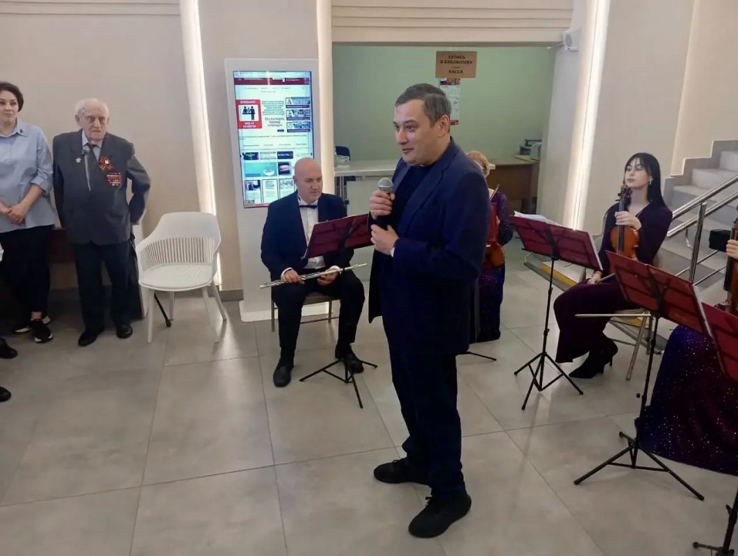 Выставка картин курского фронтовика открылась в «Асеевке» Выставка картин курского фронтовика открылась в «Асеевке»