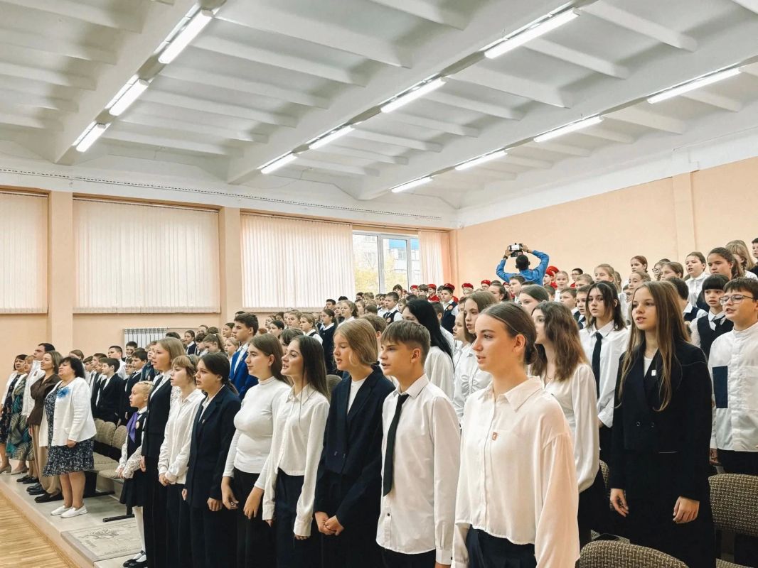 В первичном отделении школы № 52 им. Я. М. Киселева состоялась торжественная церемония вступления пятиклассников в участники «Движения Первых» В первичном отделении школы № 52 им. Я. М. Киселева состоялась торжественная церемония вступления пятиклассников в участники «Движения Первых»