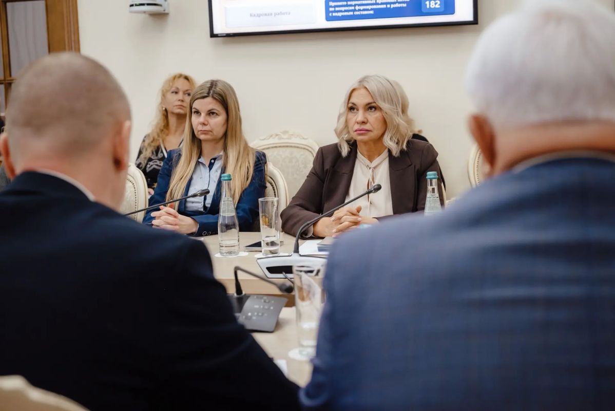 Александр Хинштейн: Провели заседание Правительства Курской области Александр Хинштейн: Провели заседание Правительства Курской области