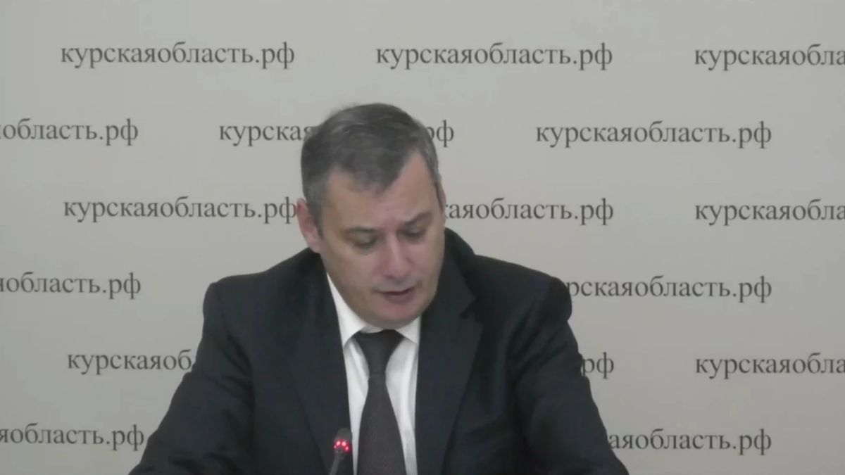 В Курске после сноса незаконных гаражей остались незасыпанные смотровые ямы