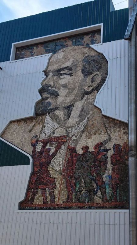В Курске отреставрировали уникальную советскую мозаику
