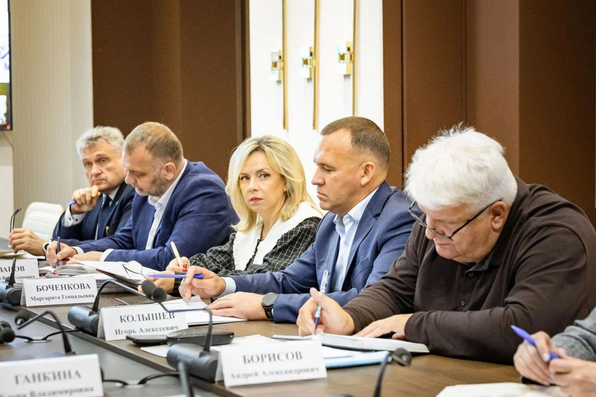 На еженедельной планерке подвели итоги текущей работы и определили приоритетные задачи по содержанию городских территорий, подготовке к зимнему периоду и отработке обращений жителей На еженедельной планерке подвели итоги текущей работы и определили приоритетные задачи по содержанию городских территорий, подготовке к зимнему периоду и отработке обращений жителей
