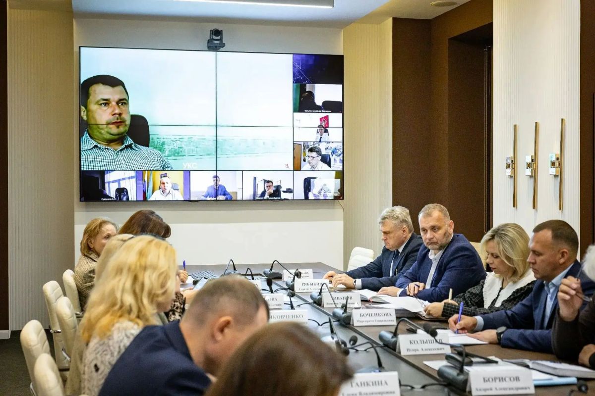 В Курске на улице Серегина уберут мусор, оставшийся после сноса гаражей В Курске на улице Серегина уберут мусор, оставшийся после сноса гаражей