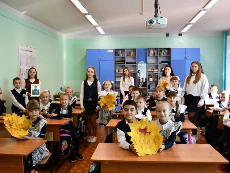 Школа №4 наполнилась особой атмосферой тепла, творчества и единения! Школа №4 наполнилась особой атмосферой тепла, творчества и единения!