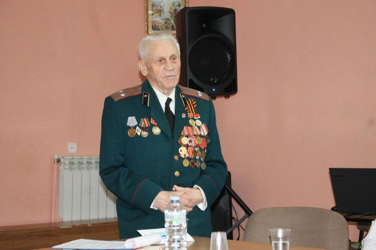 В рамках рубрики «Исторический багаж» рассказываем вам о том, что свой 90-летний юбилей отмечает Николай Дмитриевич Ремизов – председатель первичной ветеранской организации микрорайона №1 при гимназии №1, краевед, публицист... В рамках рубрики «Исторический багаж» рассказываем вам о том, что свой 90-летний юбилей отмечает Николай Дмитриевич Ремизов – председатель первичной ветеранской организации микрорайона №1 при гимназии №1, краевед, публицист...