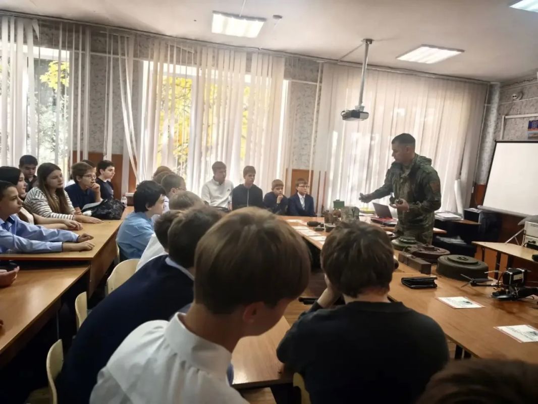 В школе № 1 провели практическое занятие по безопасности В школе № 1 провели практическое занятие по безопасности