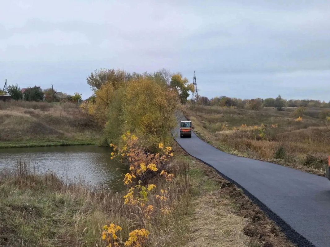 В Курской области до конца 2026 года планируют дополнительно отремонтировать 10,7 км региональных автодорог и мост через ручей