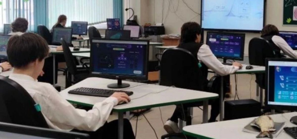 В центре цифрового образования детей «IT-куб», созданном на базе лицея №14 города Железногорска, прошел необычный «Урок цифры», посвященный теме «Искусственный интеллект: 3D-технологии» В центре цифрового образования детей «IT-куб», созданном на базе лицея №14 города Железногорска, прошел необычный «Урок цифры», посвященный теме «Искусственный интеллект: 3D-технологии»