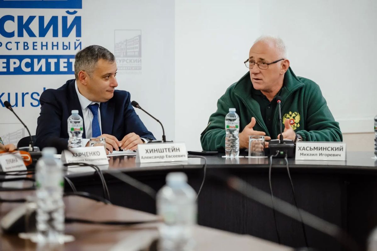 Александр Хинштейн: Сегодня дал старт обучающему семинару для педагогов-психологов, классных руководителей и специалистов, которые работают с детьми с психологическими травмами, в частности — утратой Александр Хинштейн: Сегодня дал старт обучающему семинару для педагогов-психологов, классных руководителей и специалистов, которые работают с детьми с психологическими травмами, в частности — утратой