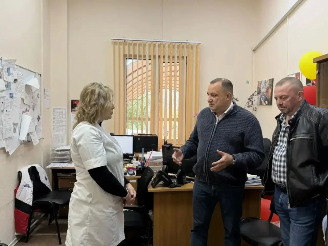 В Курске проверили парковки, где жарили мясо, возле двух ТЦ В Курске проверили парковки, где жарили мясо, возле двух ТЦ