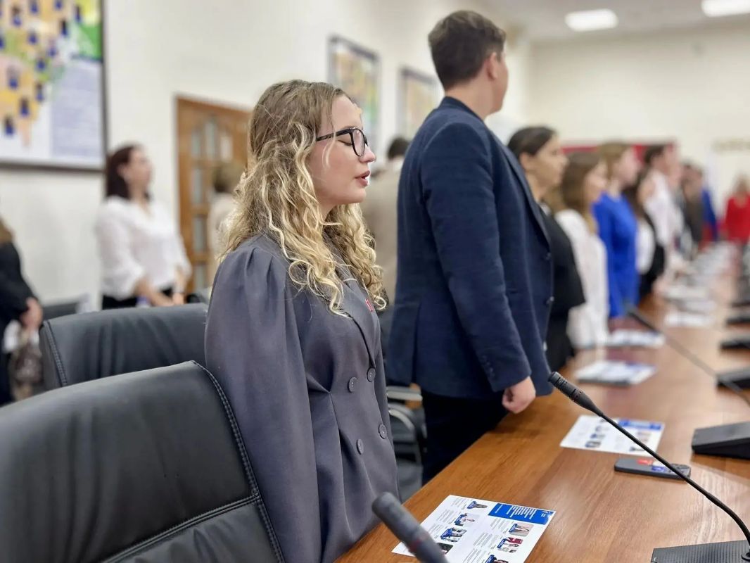 В Курске избрали председателя Совета регионального отделения «Движения Первых» В Курске избрали председателя Совета регионального отделения «Движения Первых»