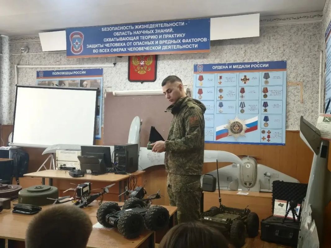 В школе № 1 провели практическое занятие по безопасности В школе № 1 провели практическое занятие по безопасности