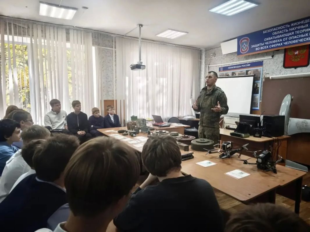 В школе № 1 провели практическое занятие по безопасности В школе № 1 провели практическое занятие по безопасности