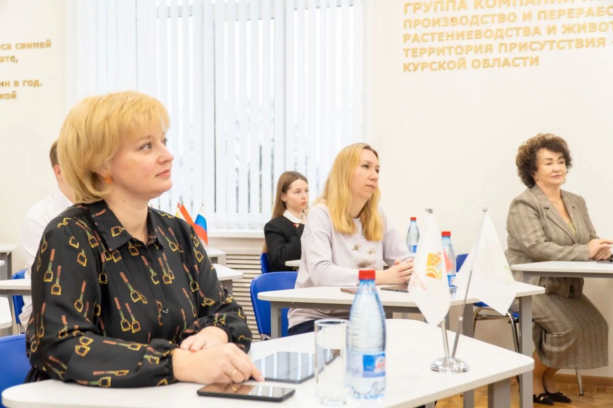 Сотрудники УФК по Курской области приняли участие во Всероссийском экономическом диктанте Сотрудники УФК по Курской области приняли участие во Всероссийском экономическом диктанте