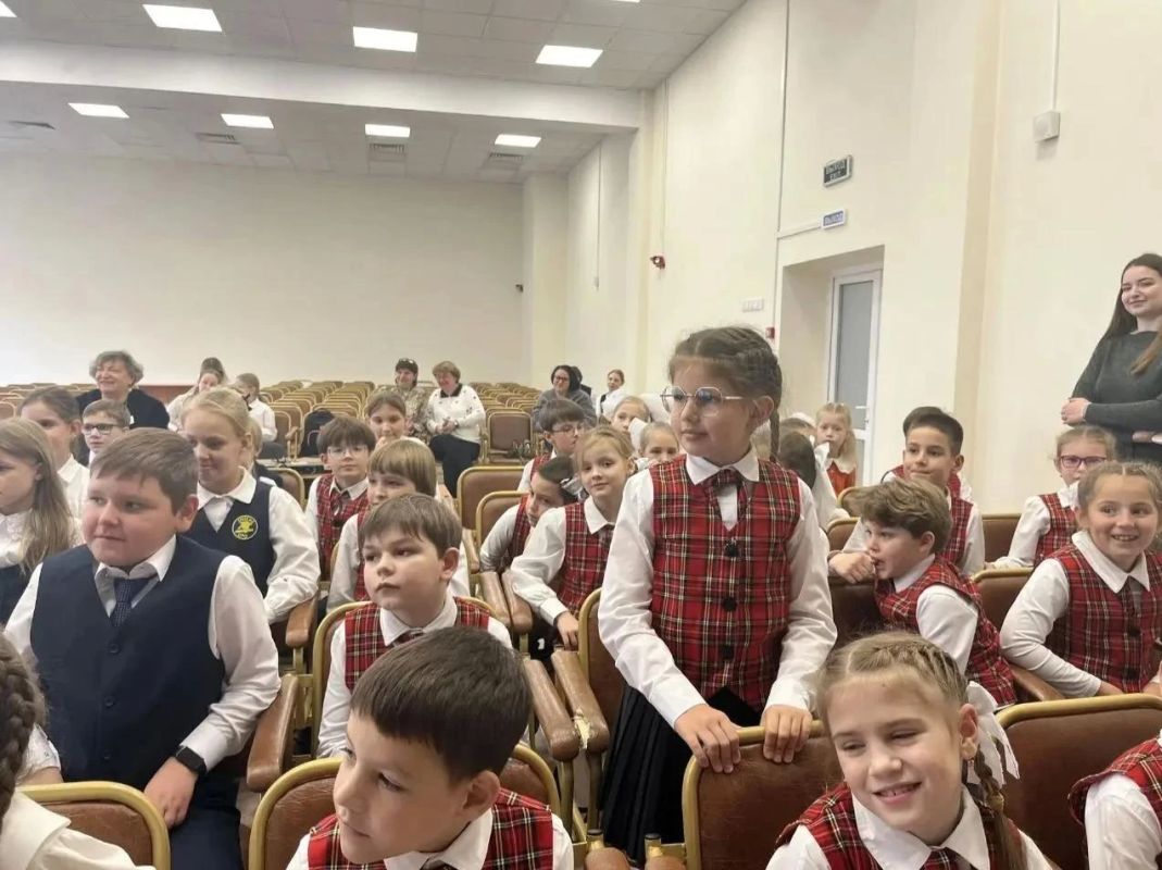 Андрей Усачёв встретился с курскими школьниками Андрей Усачёв встретился с курскими школьниками