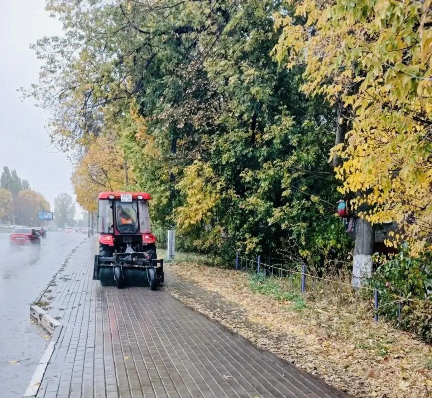 Коммунальщики Курска перешли на усиленный режим уборки города Коммунальщики Курска перешли на усиленный режим уборки города