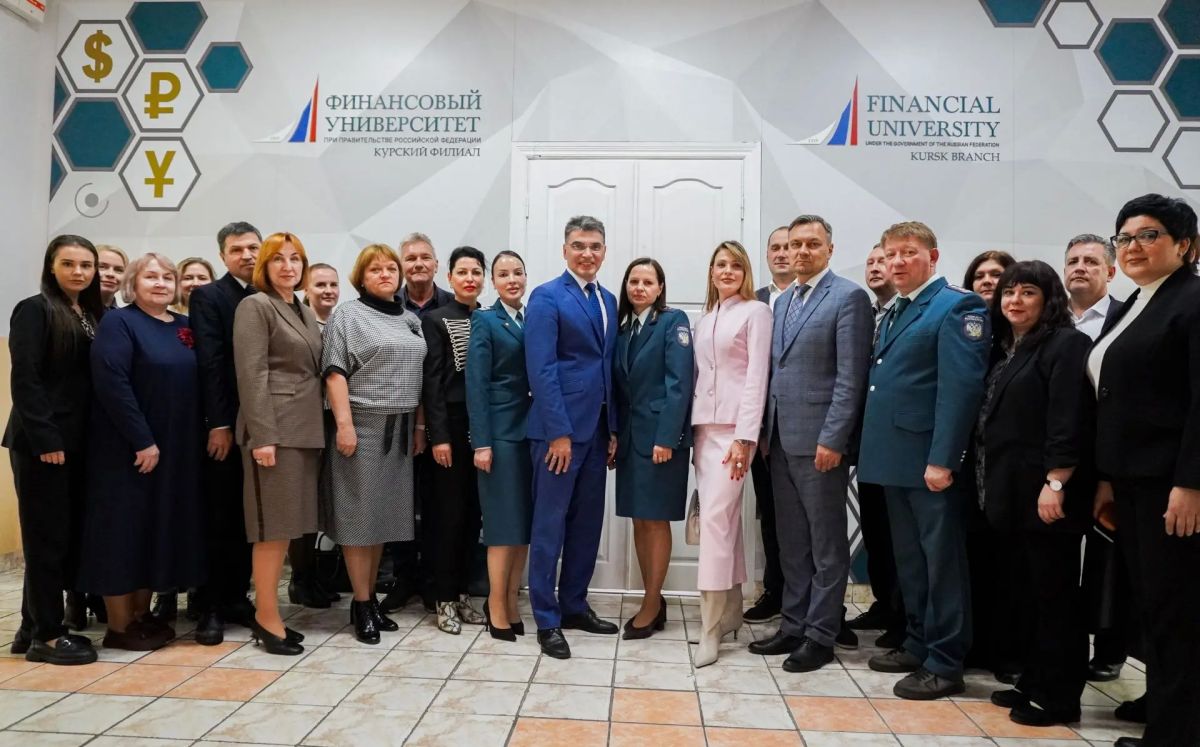 Сотрудники УФК по Курской области приняли участие во Всероссийском экономическом диктанте Сотрудники УФК по Курской области приняли участие во Всероссийском экономическом диктанте