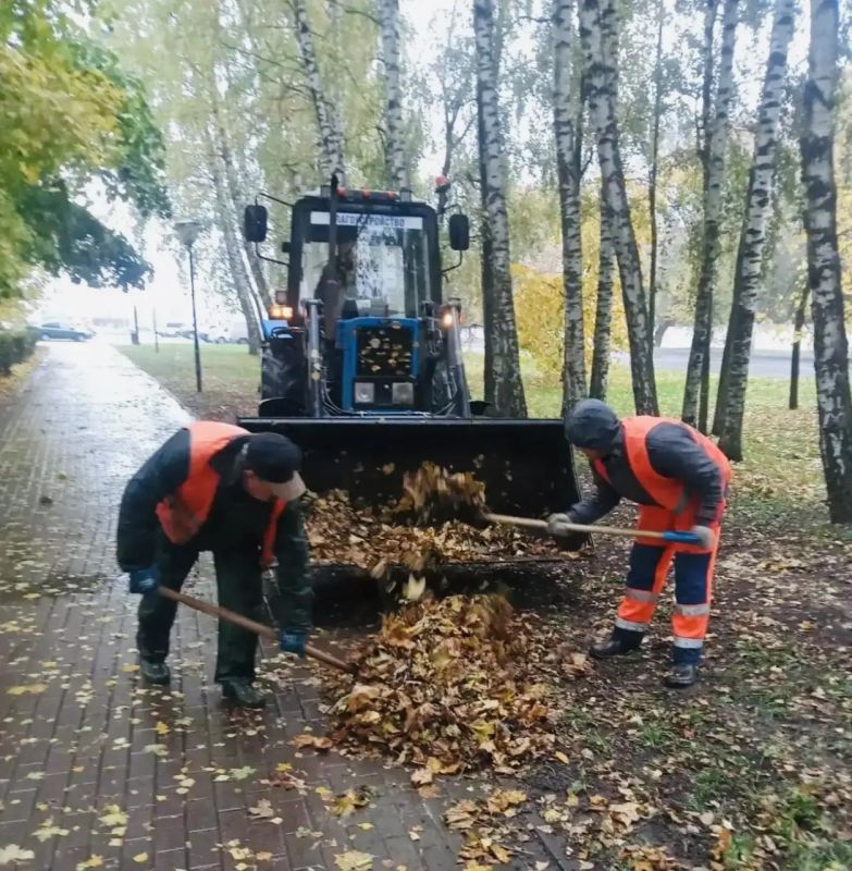 Коммунальщики Курска перешли на усиленный режим уборки города Коммунальщики Курска перешли на усиленный режим уборки города