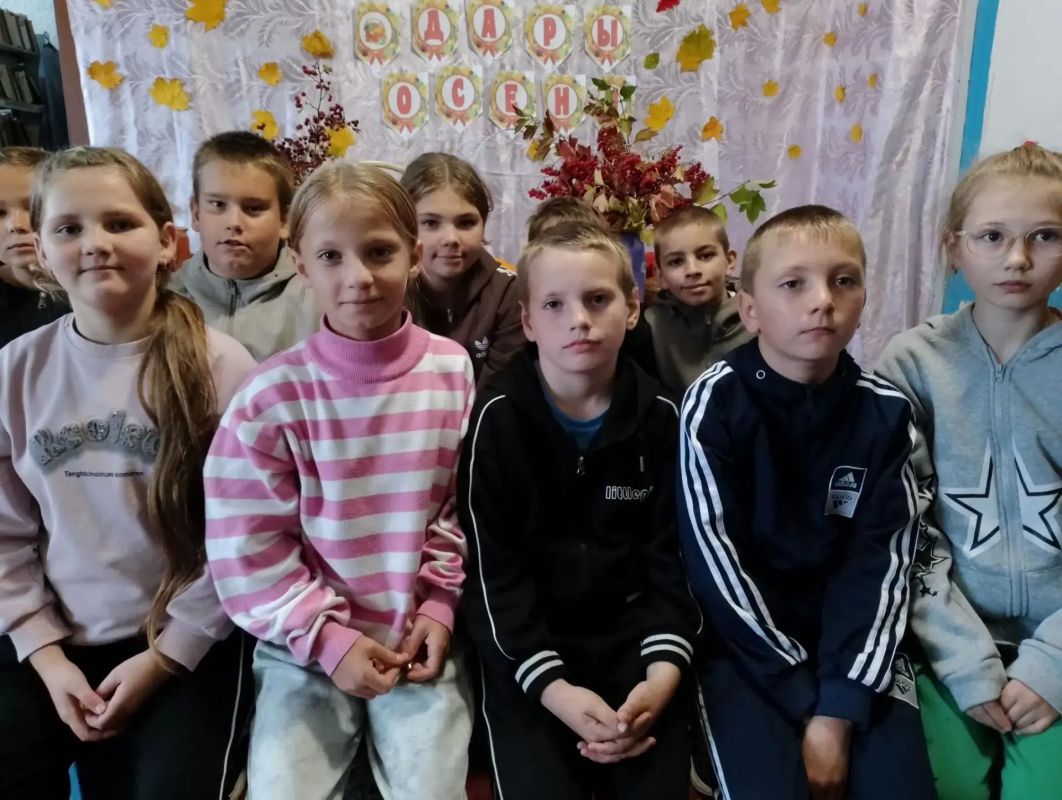 Покров – один из самых почитаемых в народе осенних церковных праздников Покров – один из самых почитаемых в народе осенних церковных праздников