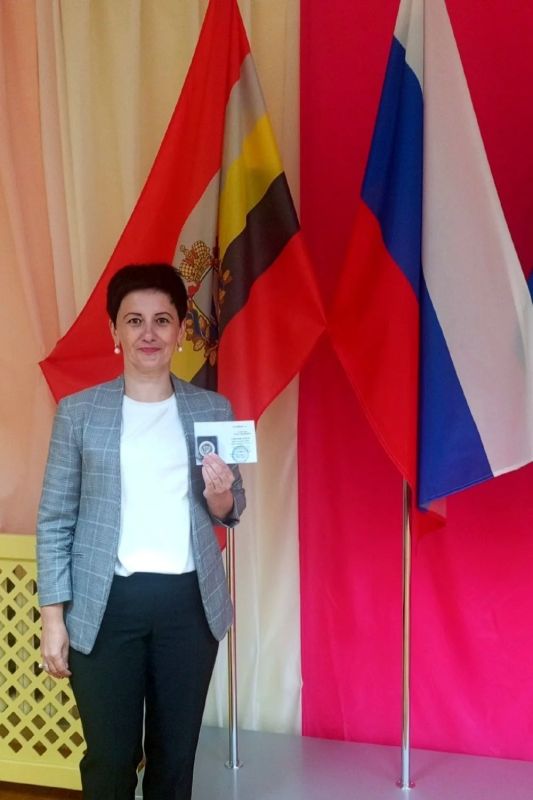 Директор Дома-музея Г. В. Свиридова Елена Ивановна Сергеева получила почетное звание «Посол культуры» Союза женщин России Директор Дома-музея Г. В. Свиридова Елена Ивановна Сергеева получила почетное звание «Посол культуры» Союза женщин России