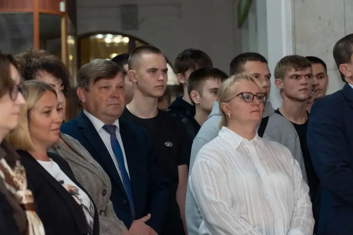 В Курском ГАУ передали гуманитарную помощь бойцам СВО В Курском ГАУ передали гуманитарную помощь бойцам СВО