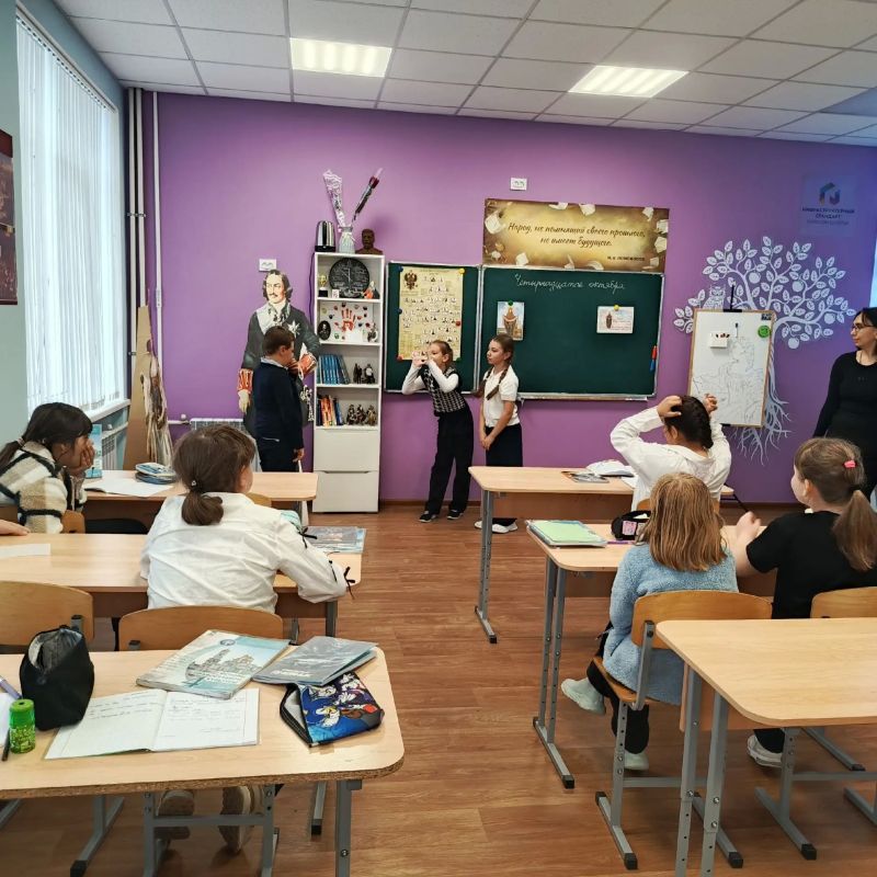 «Под Покровом Богородицы» — под таким названием прошел урок ОРКСЭ для обучающихся 4 класса Верхнелюбажской школы