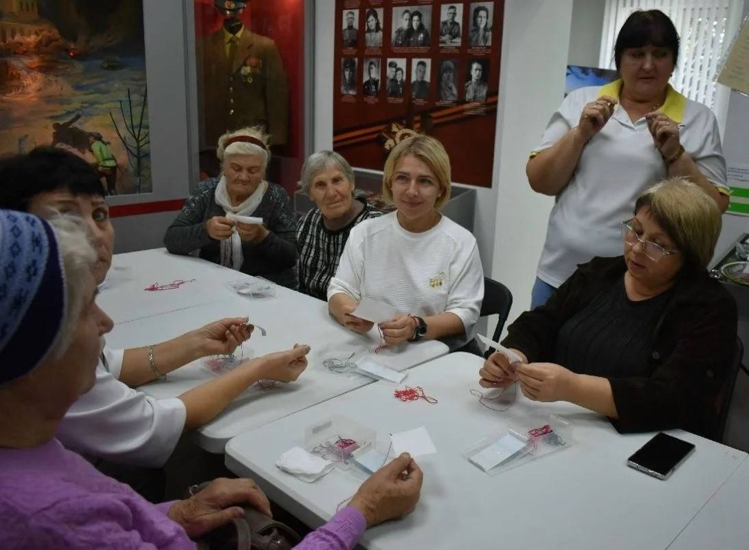 В Касторном открыли творческую выставку председателя местного совета сторонников партии В Касторном открыли творческую выставку председателя местного совета сторонников партии