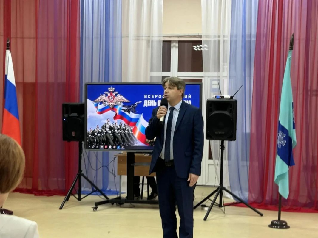 С курскими юношами поговорили о воинском долге С курскими юношами поговорили о воинском долге