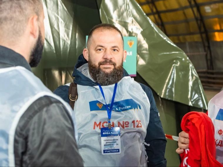 Сотрудники отделения скорой медицинской помощи ФГБУЗ МСЧ № 125 ФМБА России Димитрий Селимашвили и Александр Соснов завоевали 2 место в номинации «Лучшая врачебная бригада» на конкурсе профессионального мастерства «Пульс ФМБА... Сотрудники отделения скорой медицинской помощи ФГБУЗ МСЧ № 125 ФМБА России Димитрий Селимашвили и Александр Соснов завоевали 2 место в номинации «Лучшая врачебная бригада» на конкурсе профессионального мастерства «Пульс ФМБА...