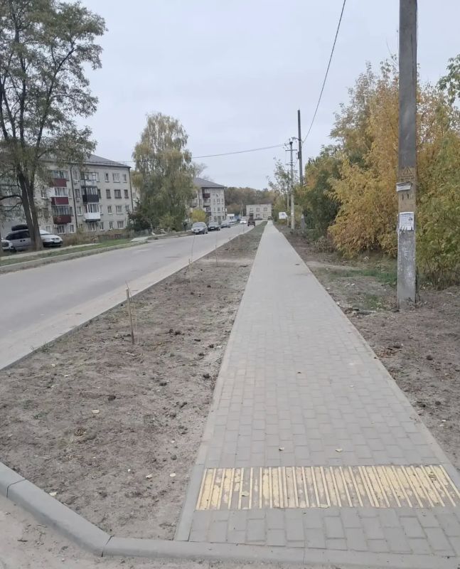 В поселке имени К. Либкнехта появилась новая пешеходная зона на улице Мира