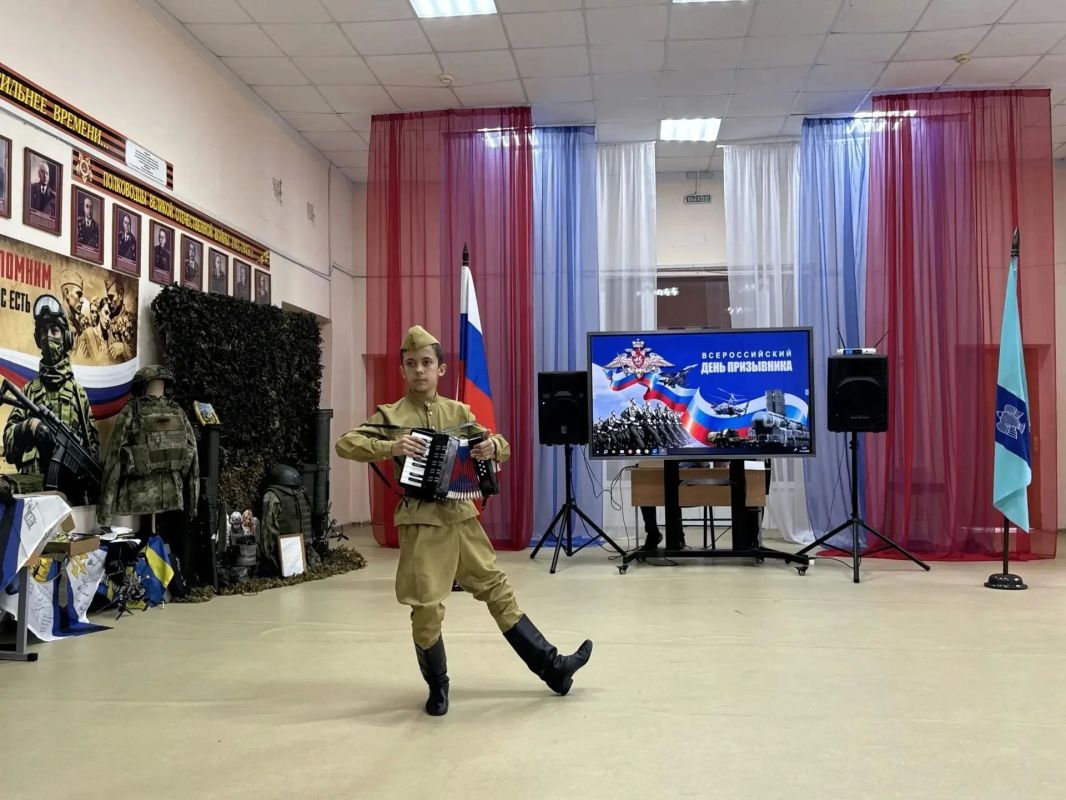 С курскими юношами поговорили о воинском долге С курскими юношами поговорили о воинском долге
