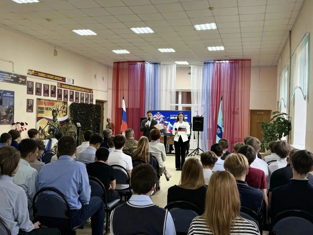 С курскими юношами поговорили о воинском долге