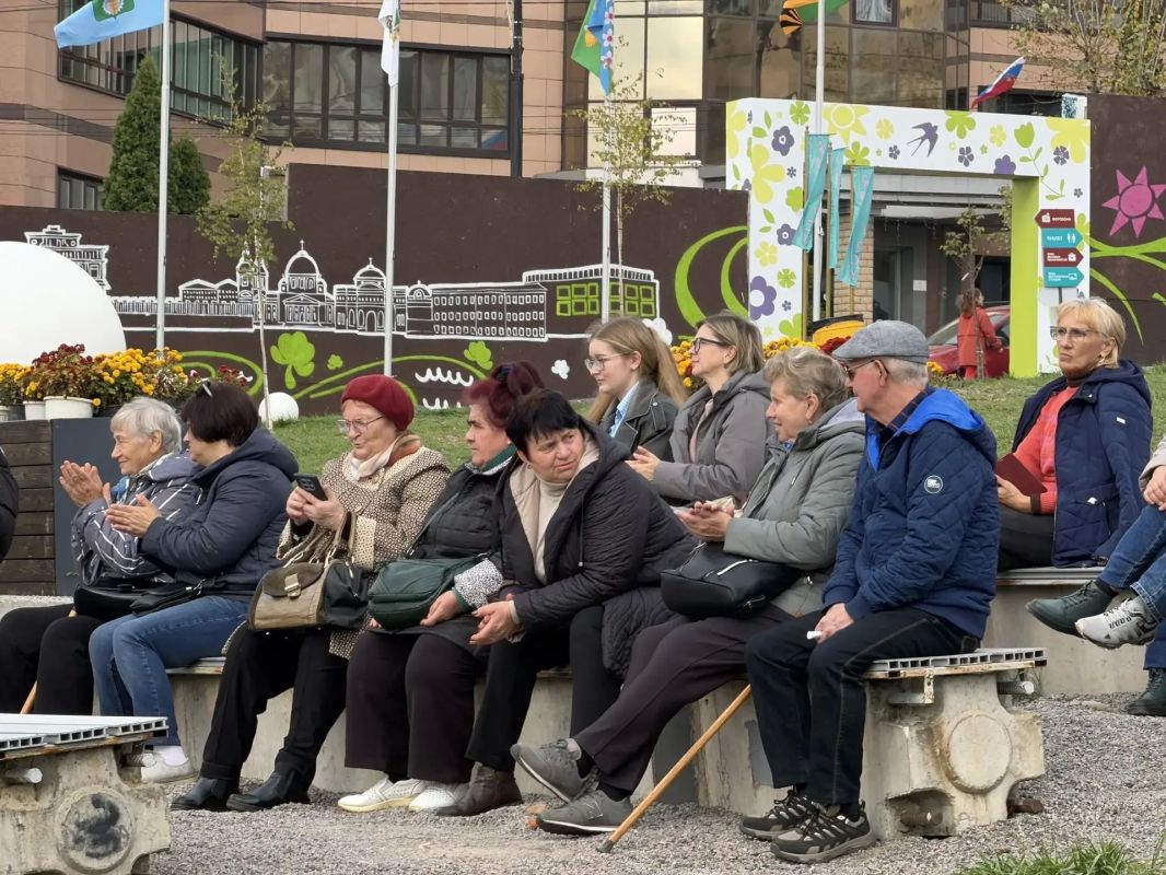 На Полугоре продолжается праздник — «Казацкая слобода» На Полугоре продолжается праздник — «Казацкая слобода»