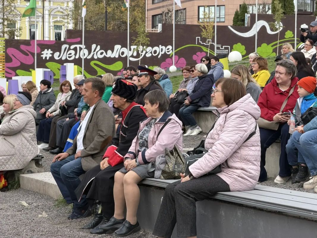На Полугоре продолжается праздник — «Казацкая слобода» На Полугоре продолжается праздник — «Казацкая слобода»