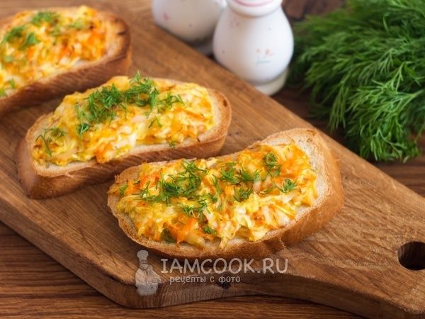 Горячие бутерброды на каждый день: семь начинок, которые легко приготовить дома